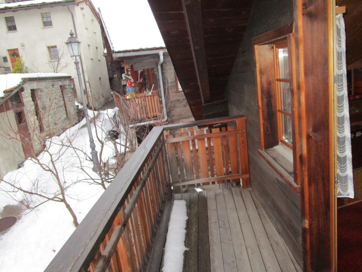 Postman8 - Bed And Breakfast Stalden ภายนอก รูปภาพ