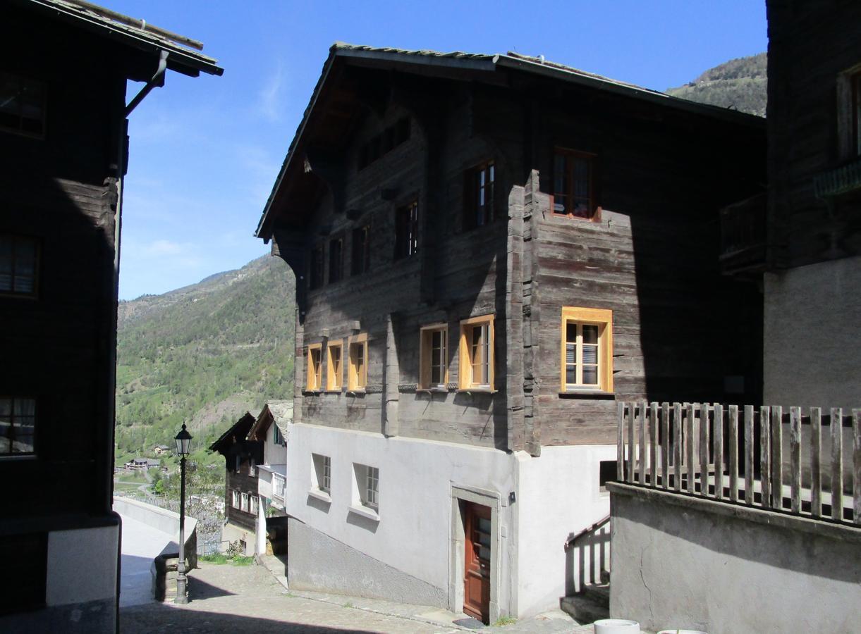Postman8 - Bed And Breakfast Stalden ภายนอก รูปภาพ